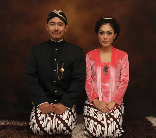 Couple + Make Up Home Visit Package dari Chocolate Photography