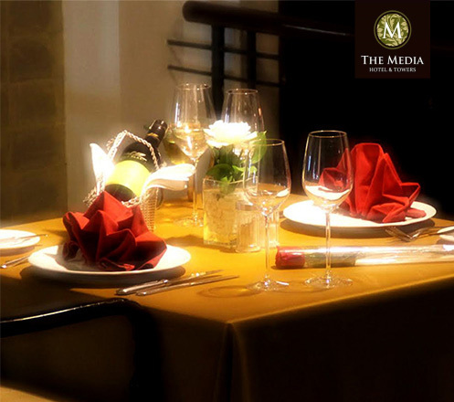 Romantic Valentine Dinner at The Breeze Cafe (for 2 person)